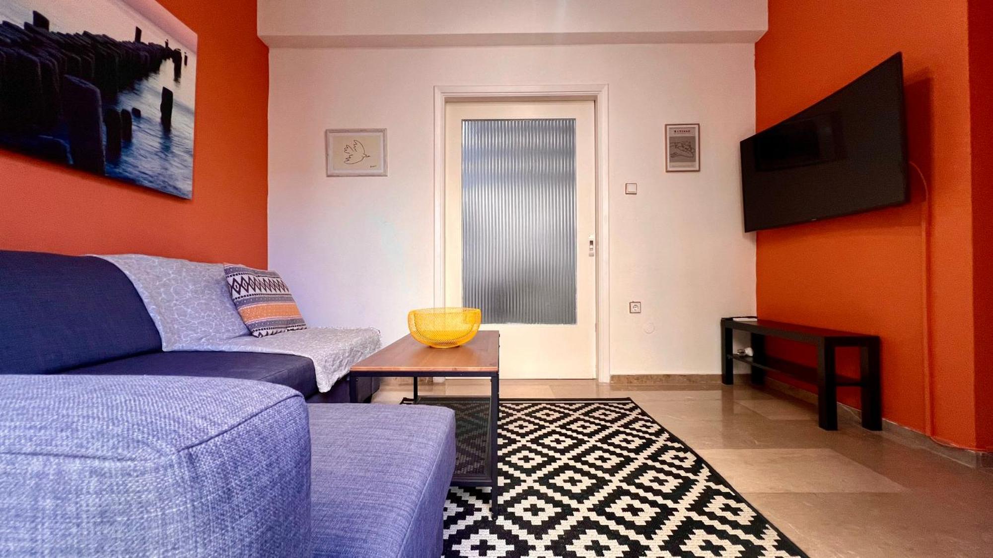 Modern & Cozy 51Sqm Apt In Thisseio Athens Exterior photo